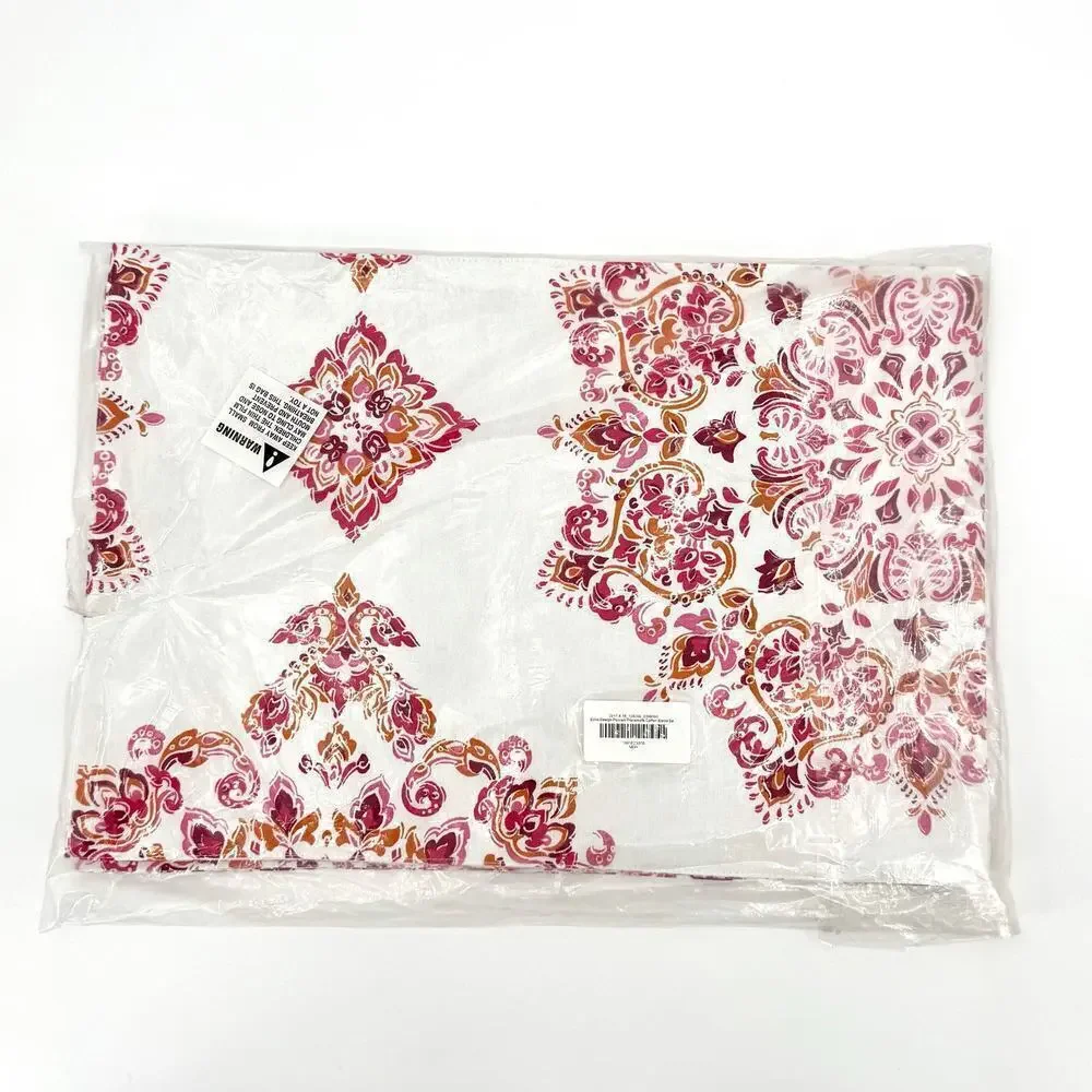Bed Bath Beyond Echo Des. NWT Set of 6 Fabric Placemats 13x19 Parvani Medallion